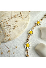 Pika & Bear Pika & Bear - "Daisy Jane" Flower Chain Necklace in Enamel & Gold