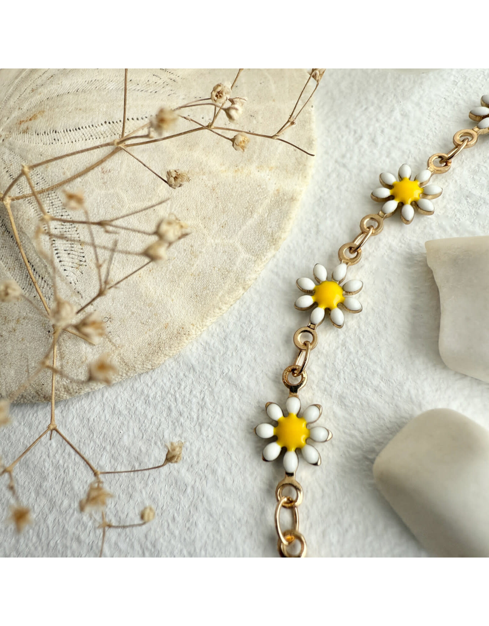 Pika & Bear Pika & Bear - "Daisy Jane" Flower Chain Necklace in Enamel & Gold