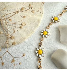 Pika & Bear Pika & Bear - "Daisy Jane" Flower Chain Necklace in Enamel & Gold