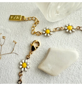 Pika & Bear Pika & Bear - "Daisy Jane" Flower Chain Bracelet in Enamel & Gold