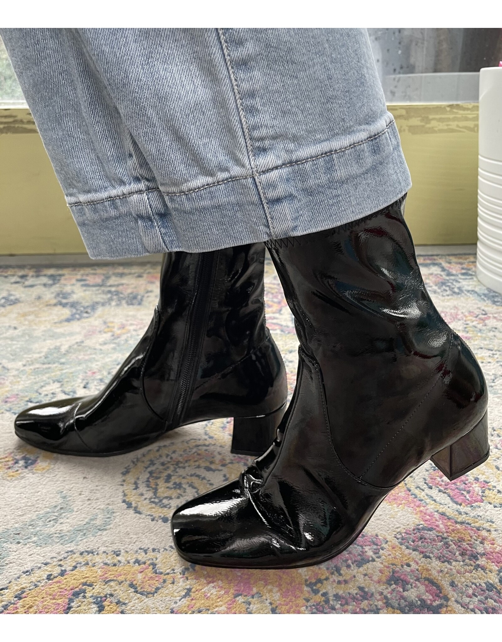 Django and Juliette Django & Juliette - Hartful (Blk Stretch Patent PU)