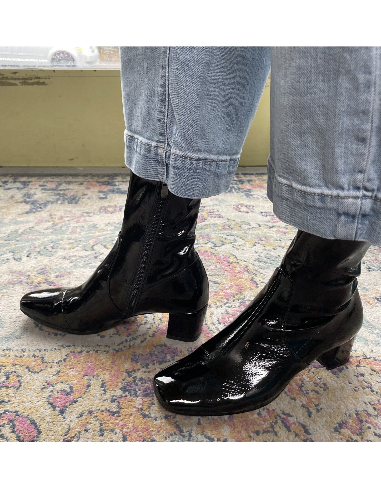 Django and Juliette Django & Juliette - Hartful (Blk Stretch Patent PU)