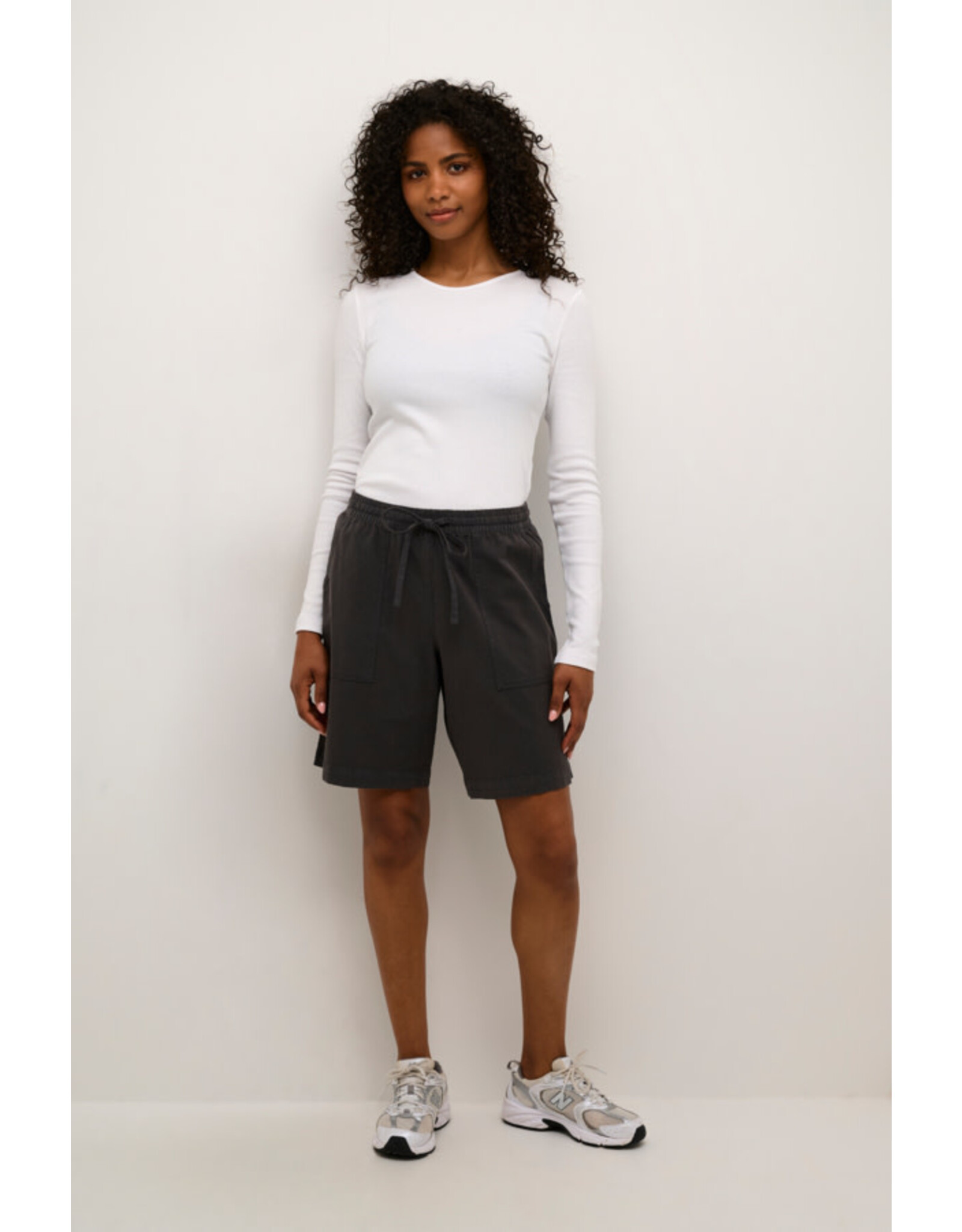Kaffe Kaffe - Naya Liah Shorts (Black Oyster)