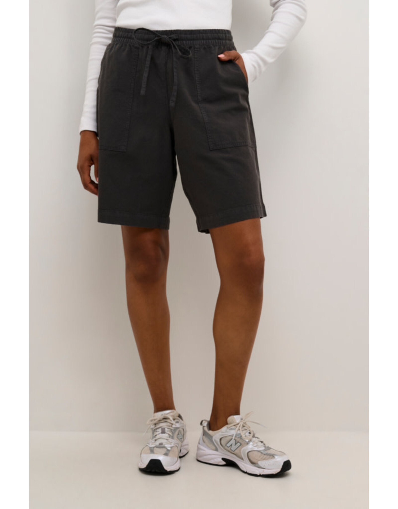Kaffe Kaffe - Naya Liah Shorts (Black Oyster)