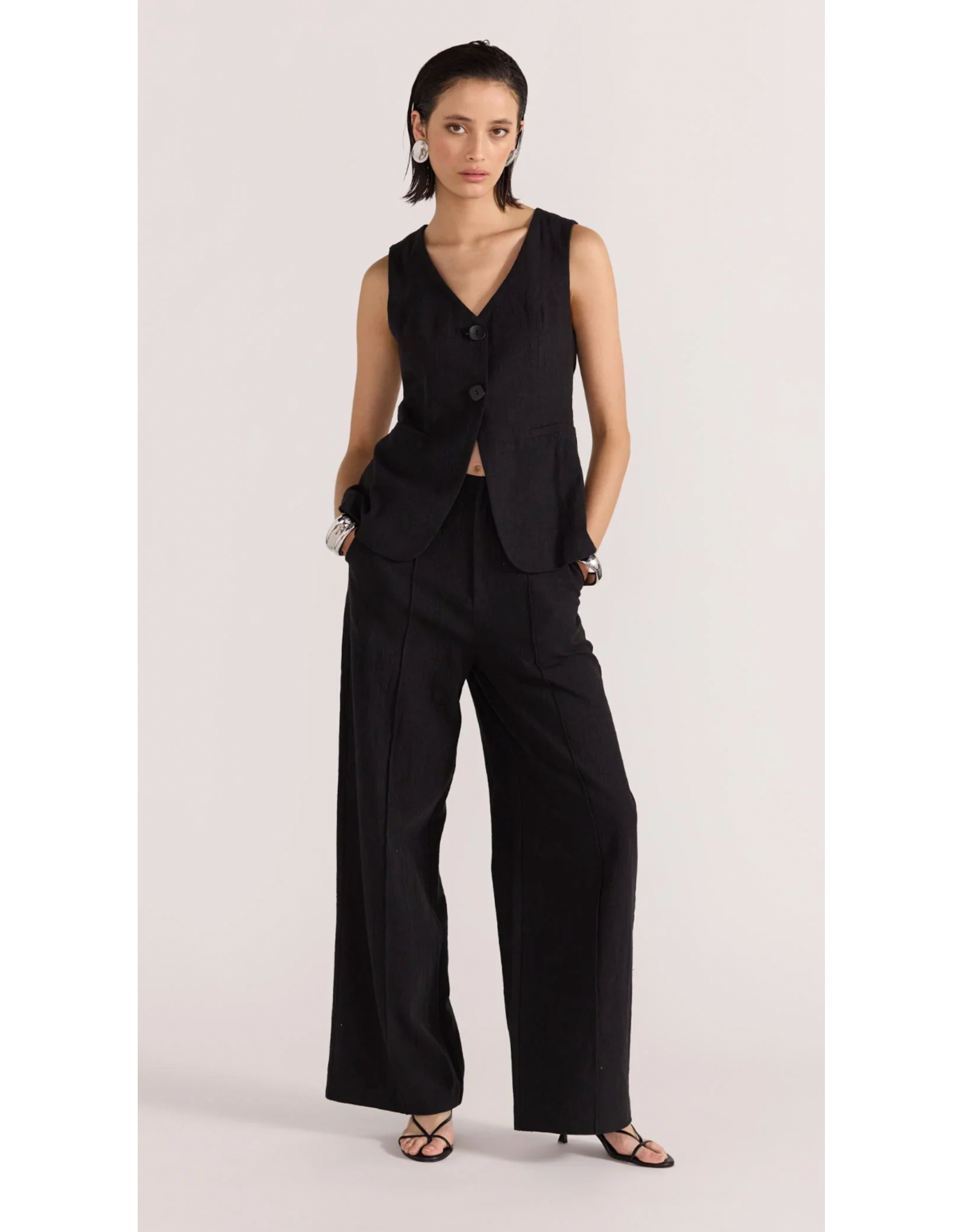 Staple The Label Staple - Athena Longline Vest (Black)