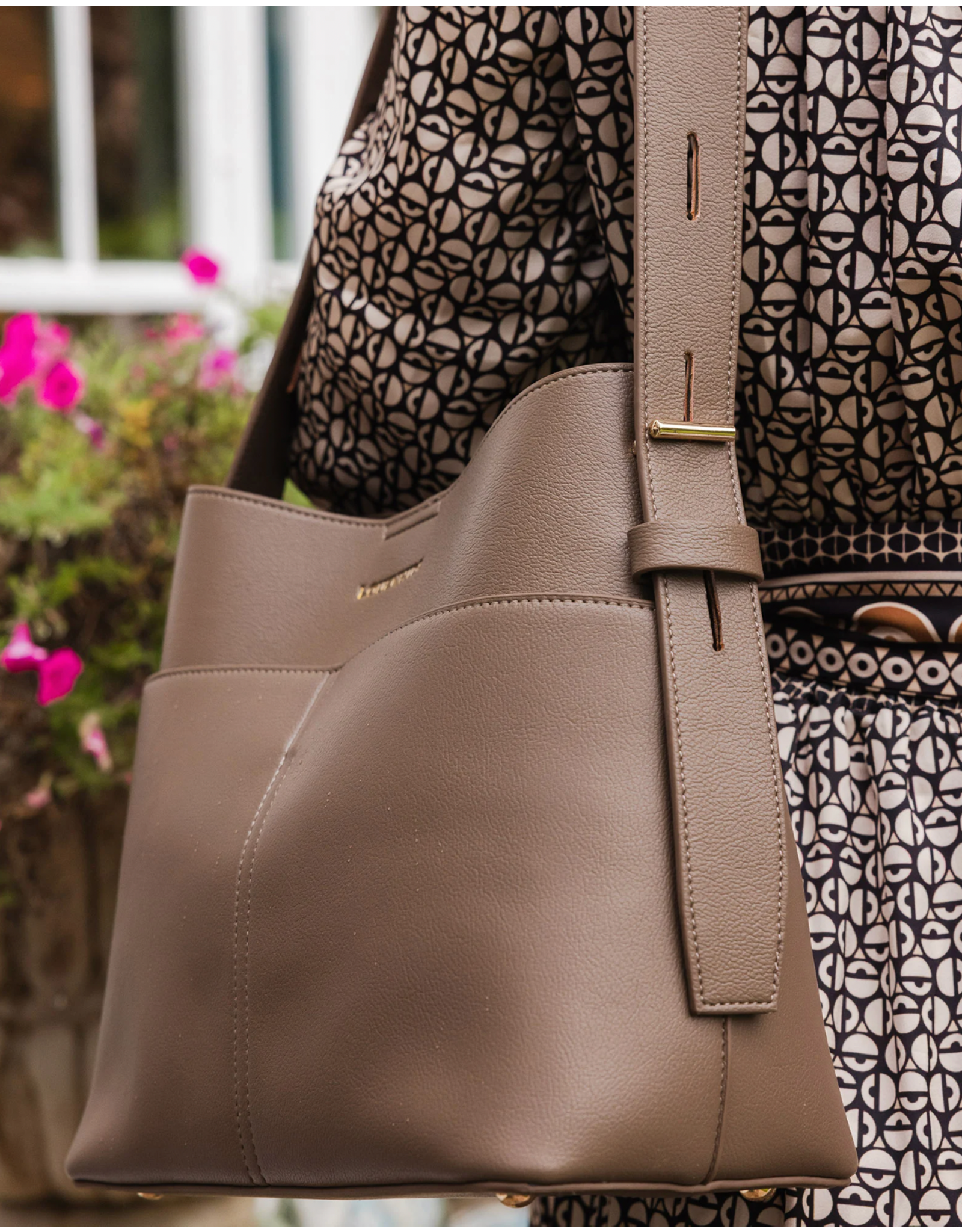 Louenhide Louenhide - Samantha Handbag (Mocha)
