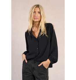 Molly Bracken Molly Bracken - Flowy Blouse with Button Down Collar (Black)