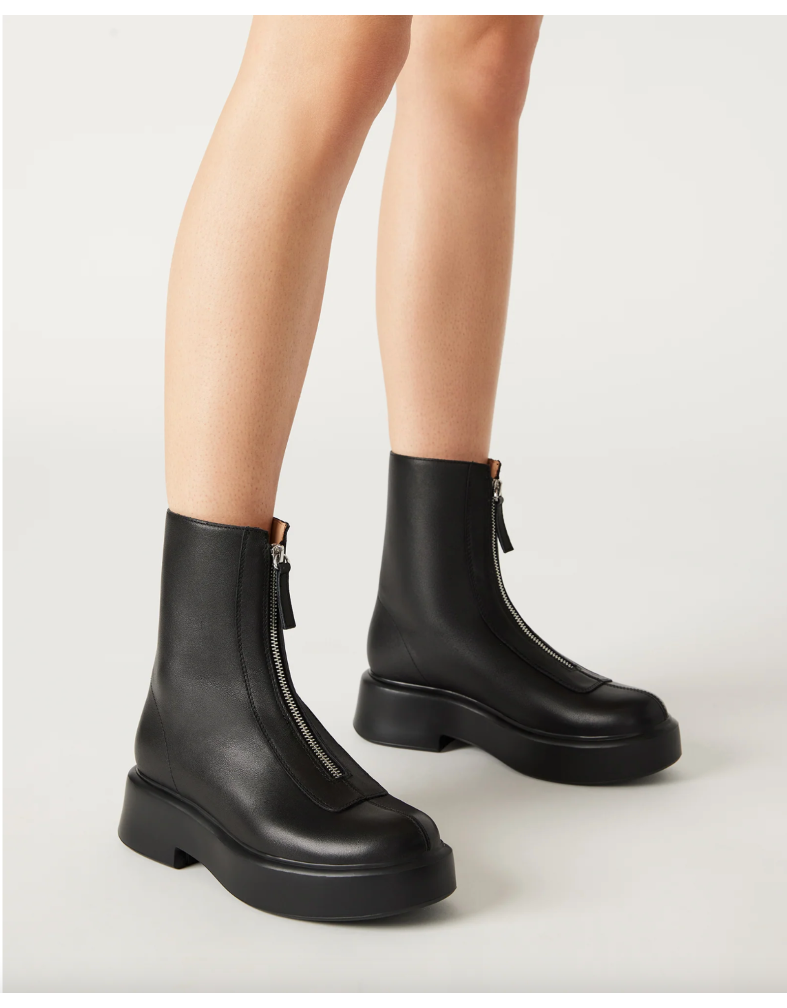 Steve Madden Steve Madden - Jones (Black)