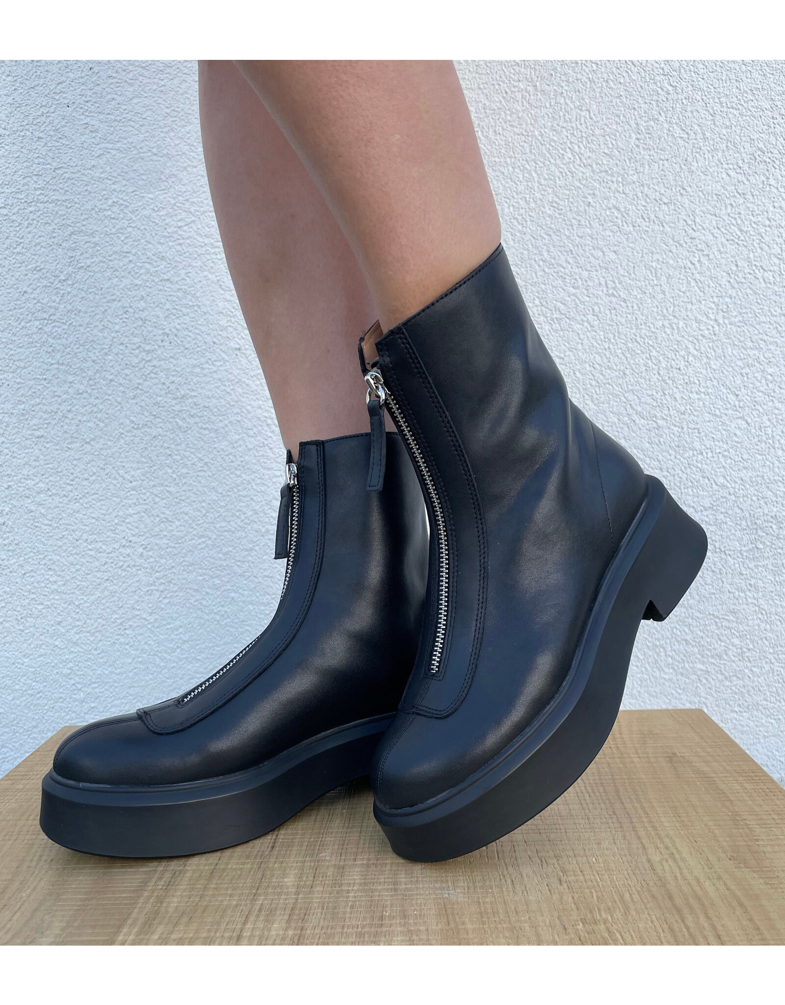 Steve Madden Steve Madden - Jones (Black)