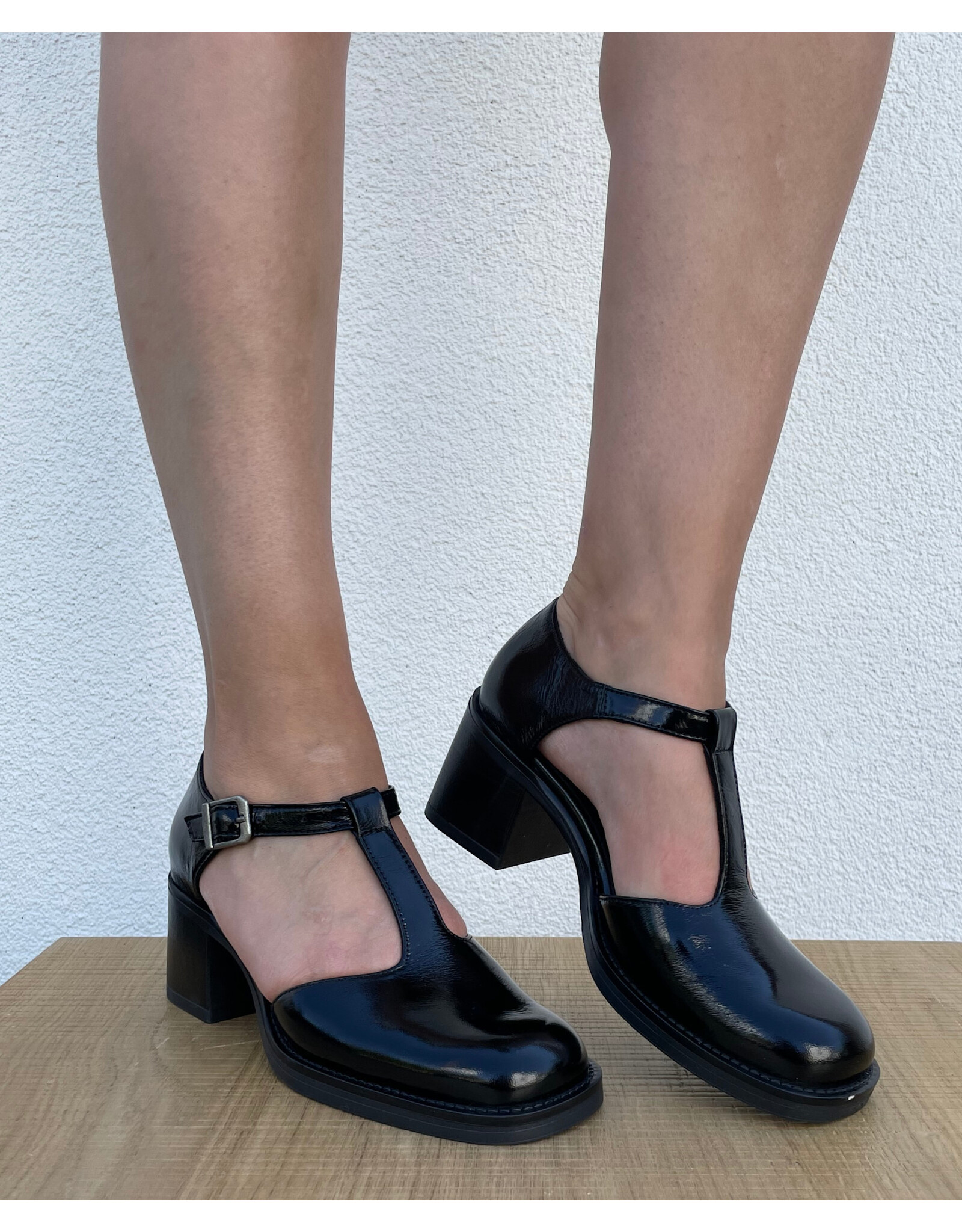 Bueno Bueno - Rory T Strap (Black Patent)
