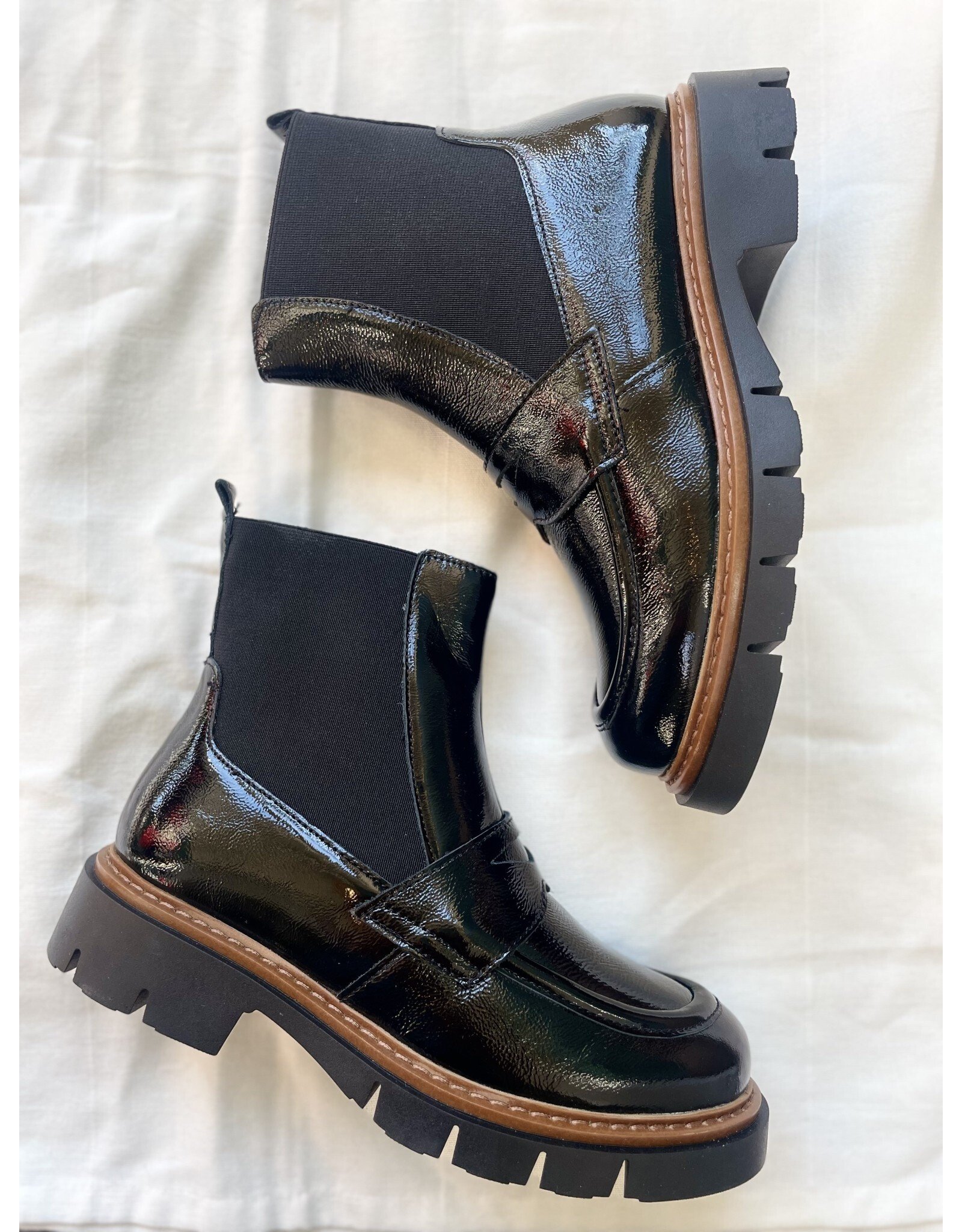 Ateliers Ateliers - Billow (Black Patent / Naplack)