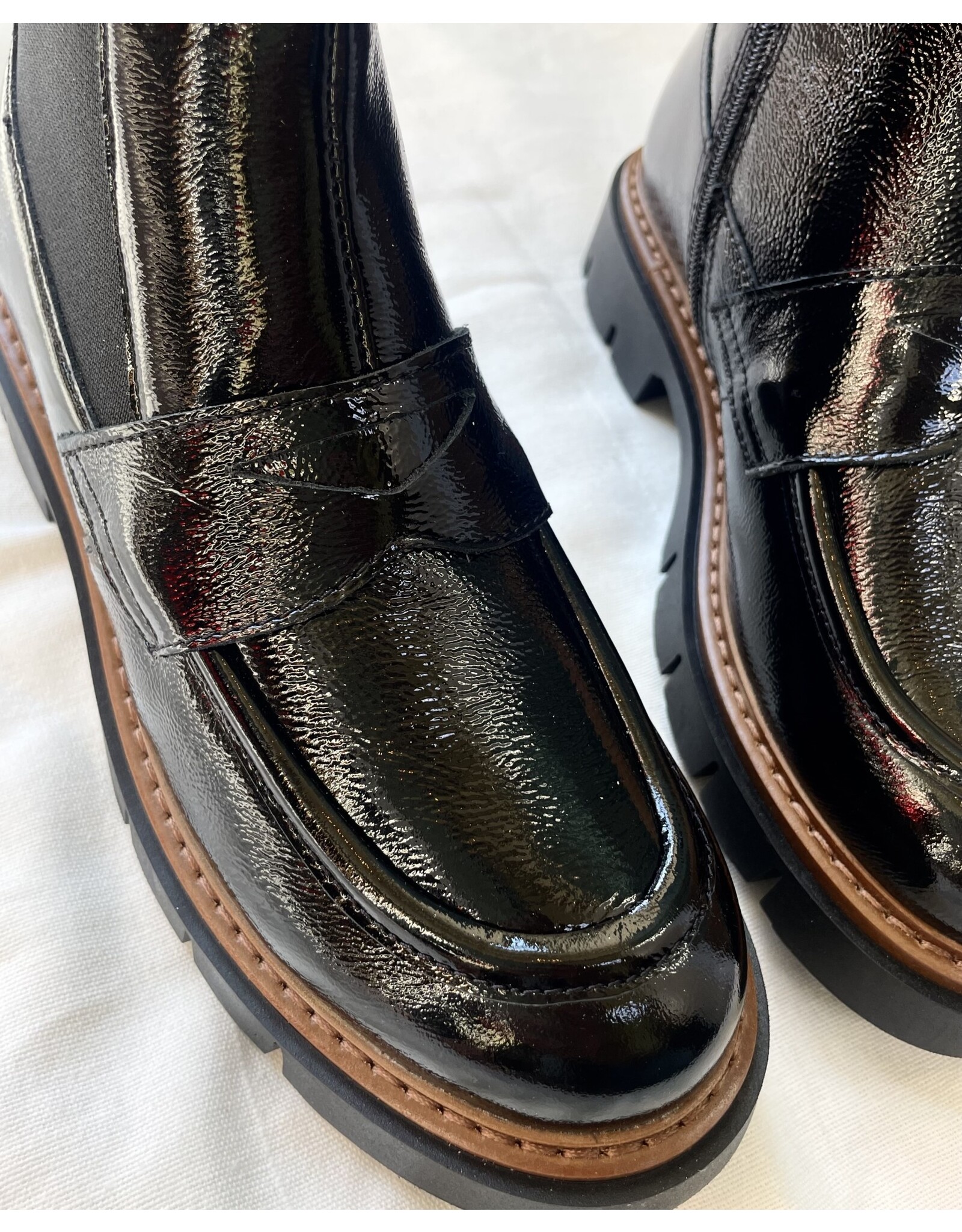 Ateliers Ateliers - Billow (Black Patent / Naplack)