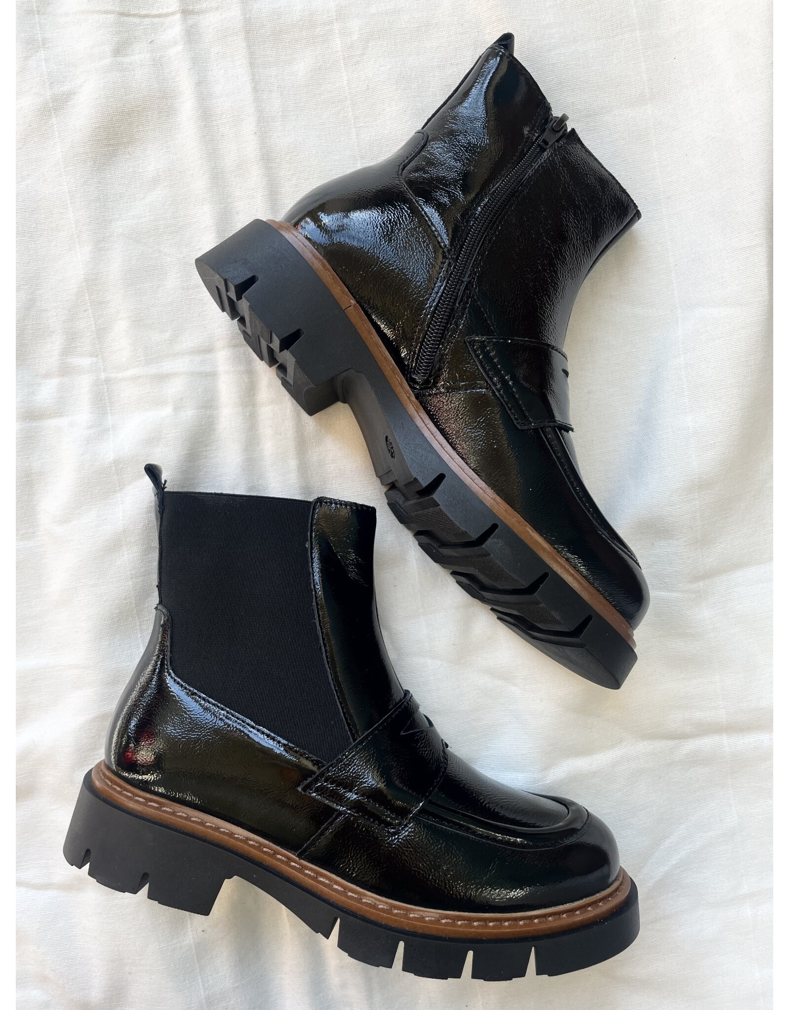 Ateliers Ateliers - Billow (Black Patent / Naplack)