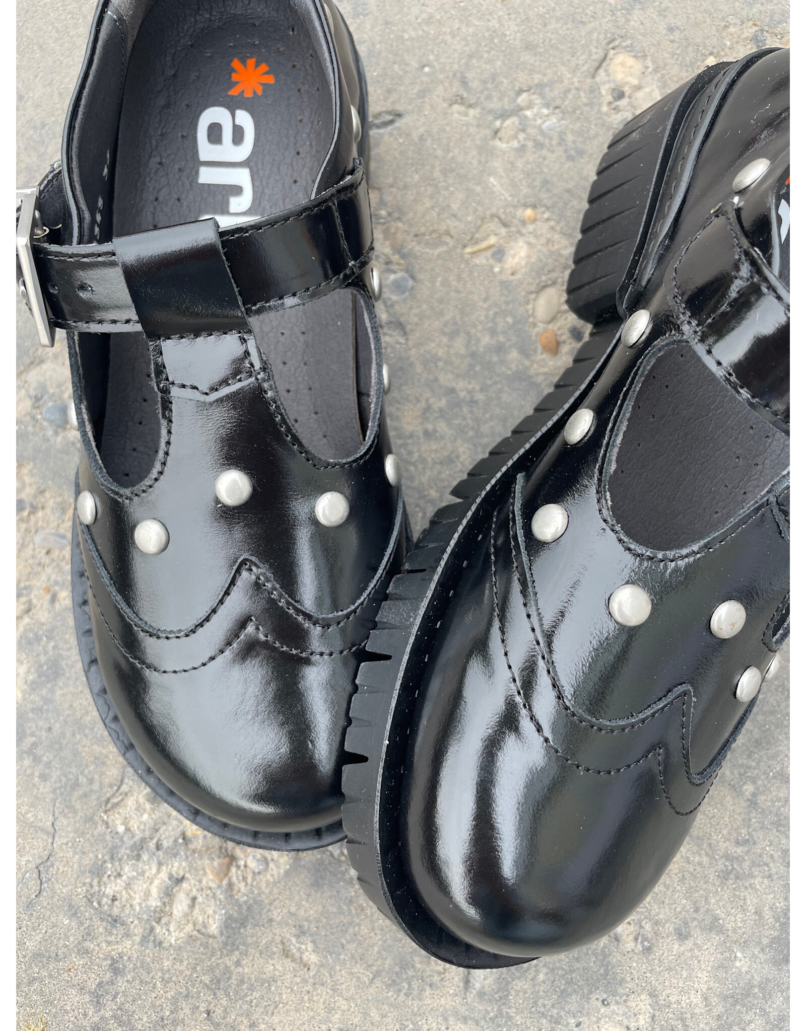 Art Art - 1834S Oxford (Black)