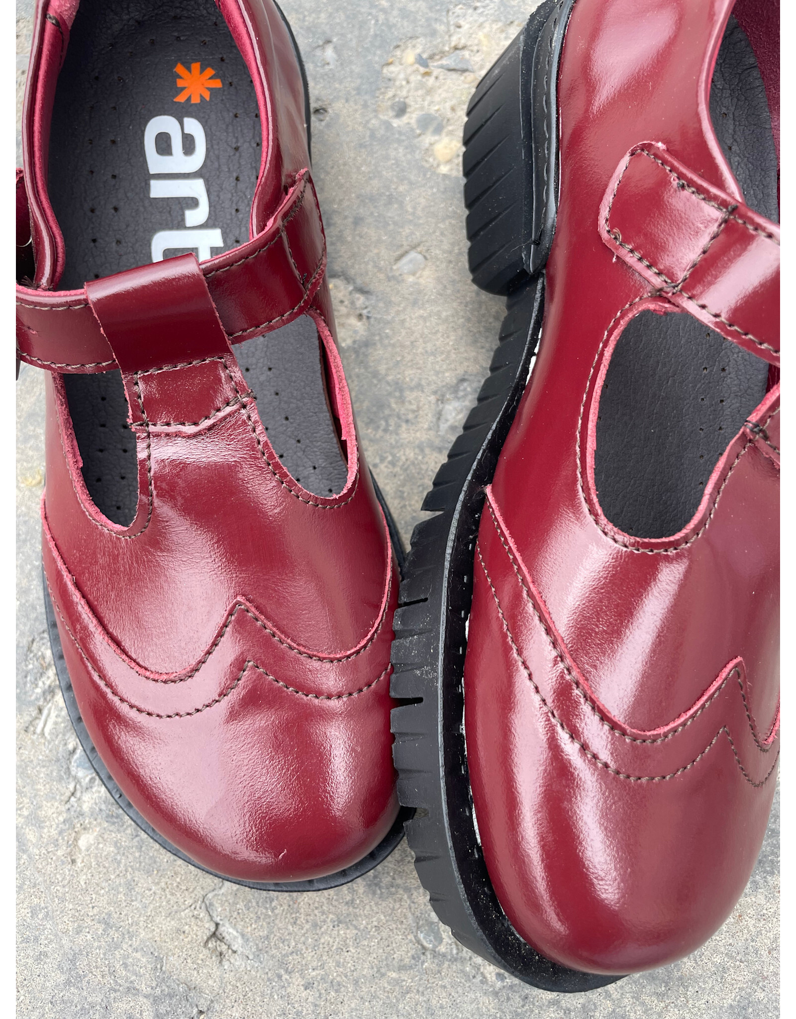 Art Art - 1834 Oxford (Wine)