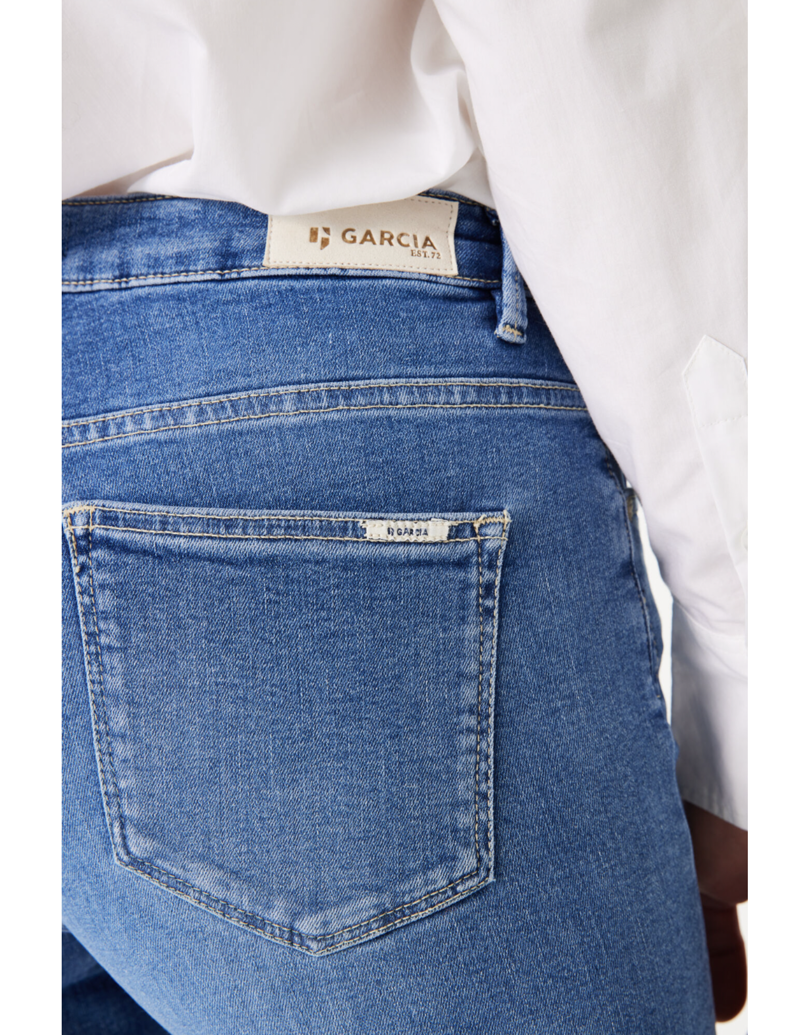 Garcia Garcia - Celia 249 Wide Leg Jean (Medium Blue)