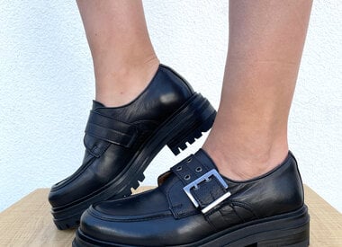 Flats & Loafers