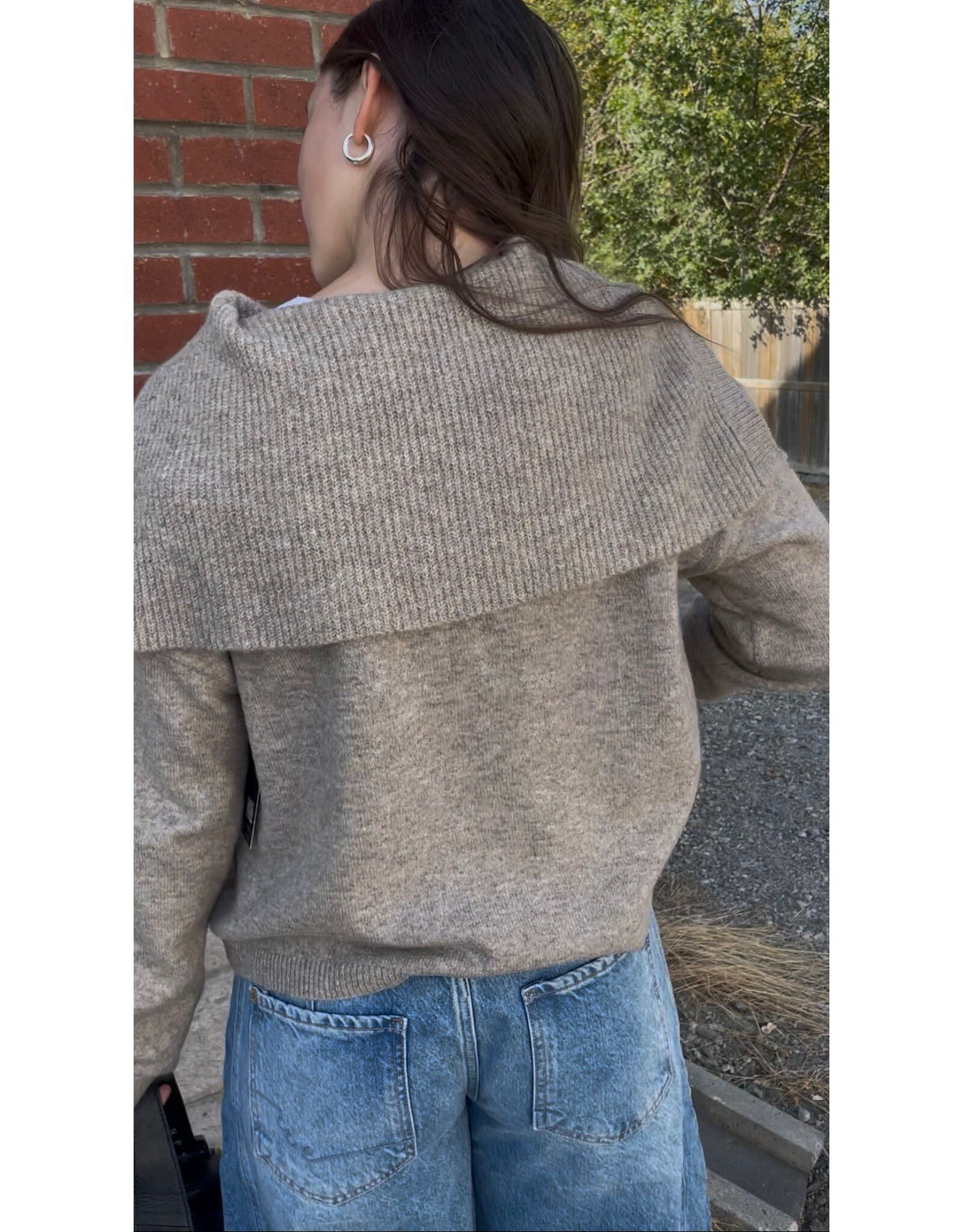 RD Style RD Style - Echo Sailor Neck Cardigan Almond)