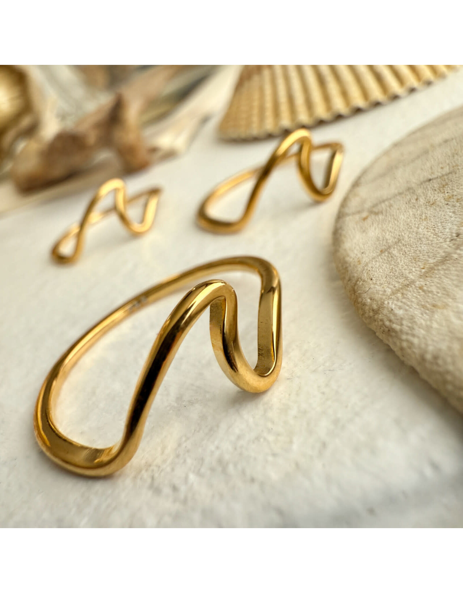 Pika & Bear Pika & Bear - "Tofino" Wave Ring in Gold