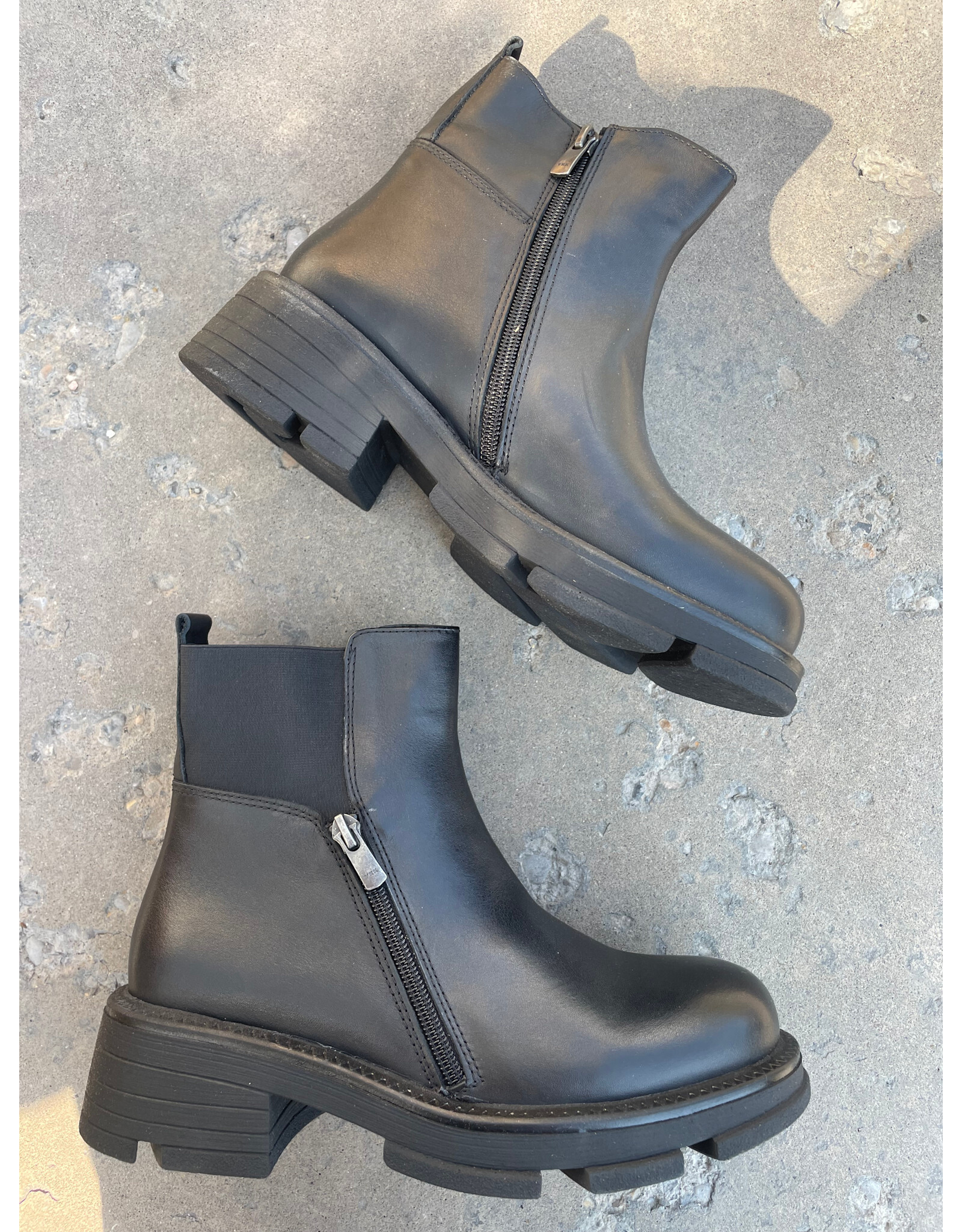 Miz Mooz Miz Mooz - Amore (Black)