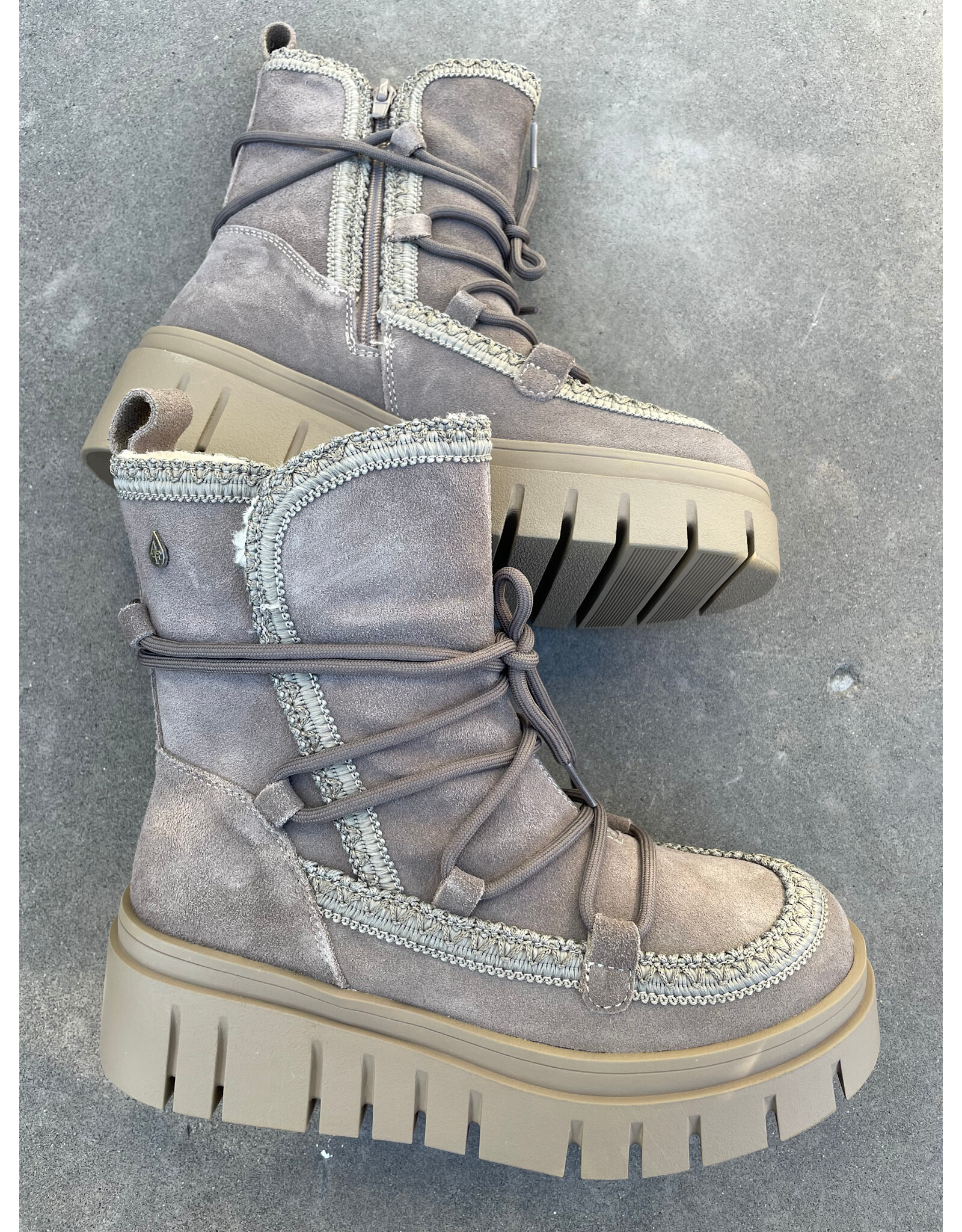 Aqua Flex North 35 (Mushroom Suede)
