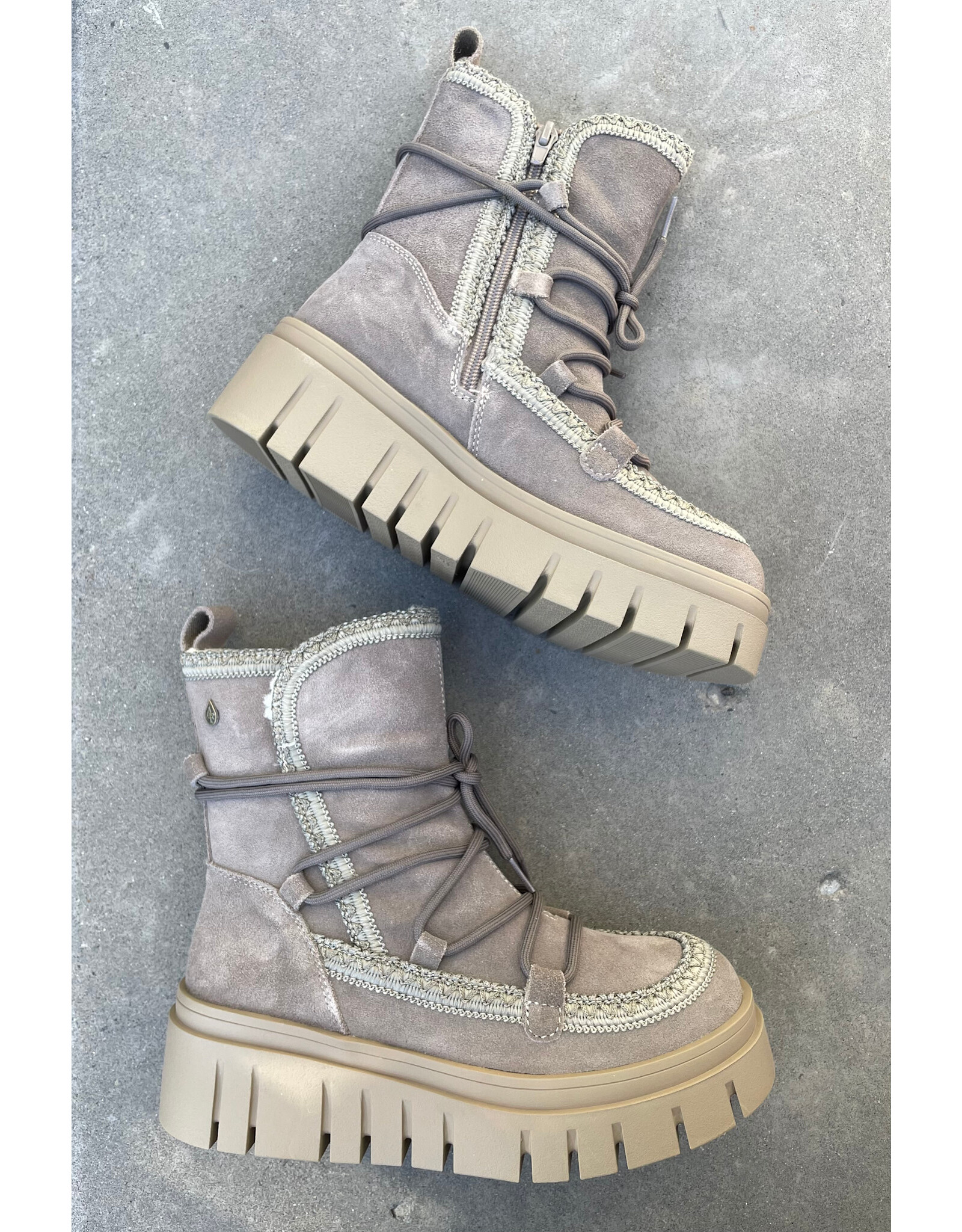 Aqua Flex North 35 (Mushroom Suede)