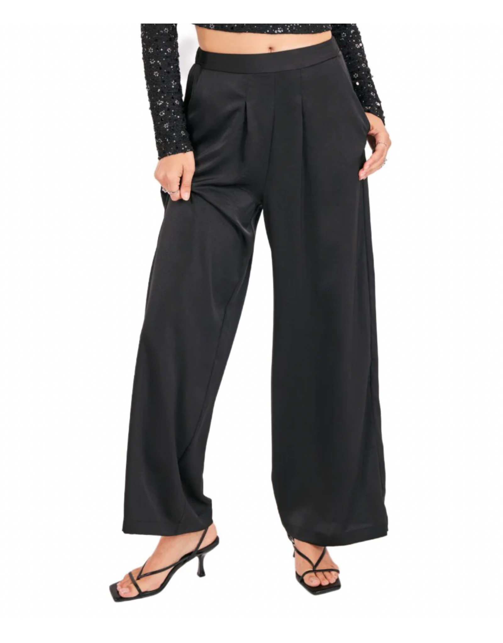Sadie & Sage Sadie & Sage - Romy Satin Pleated Pant (Black)