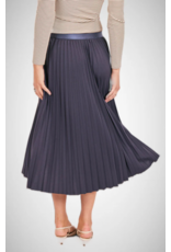 Sadie & Sage Sadie & Sage - Full of Charm Pleated Midi Skirt (Navy) Sadie & Sage Sadie & Sage - Full of Charm Pleated Midi Skirt (Navy)