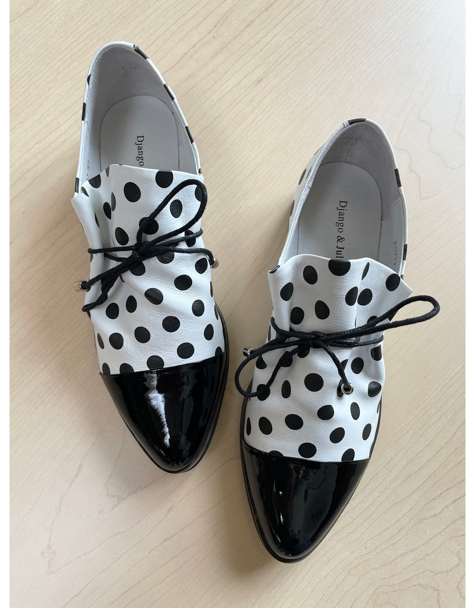 Django and Juliette Django & Juliette - Kotty (Blk - White & Blk Spot Patent Leather)