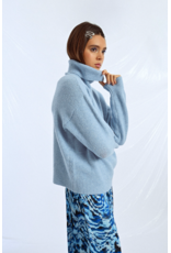 Molly Bracken Molly Bracken -  Oversized Turtleneck Sweater (Light Blue)