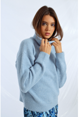 Molly Bracken Molly Bracken -  Oversized Turtleneck Sweater (Light Blue)