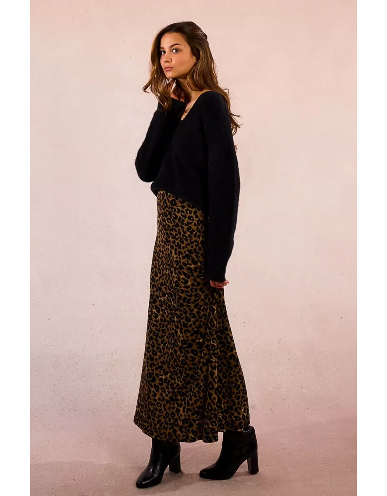 Molly Bracken Molly Bracken -  Lace  V Neck Sweater (Black)