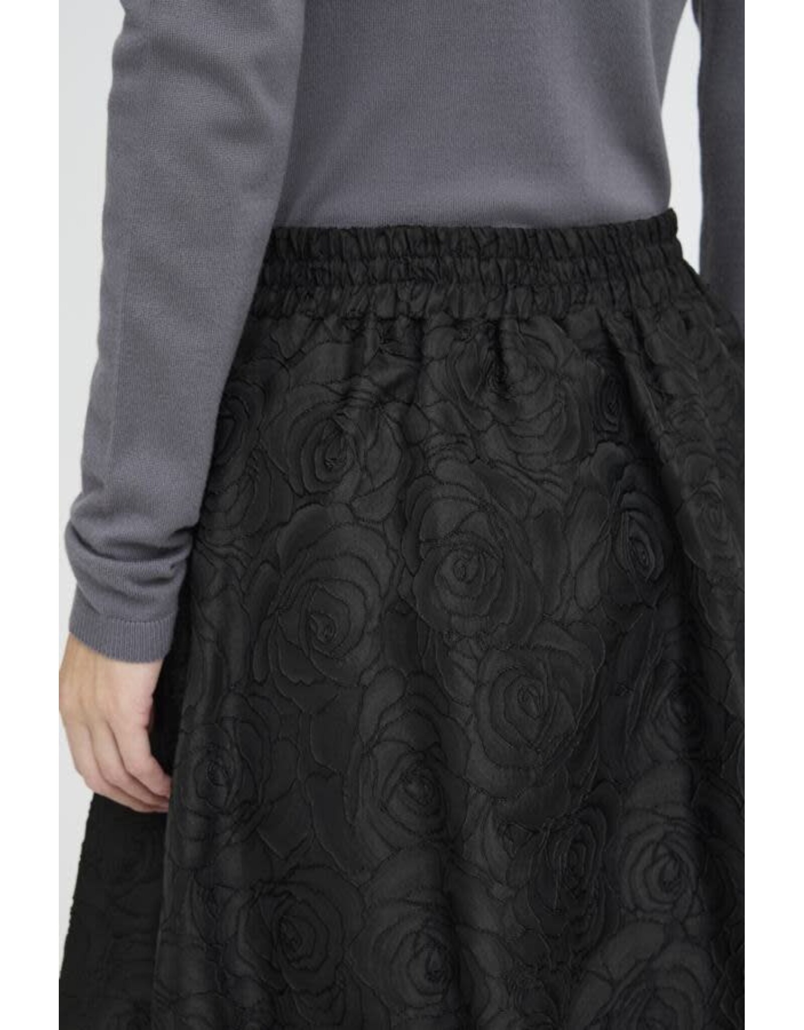 ICHI ICHI - Kilua Skirt (Black)
