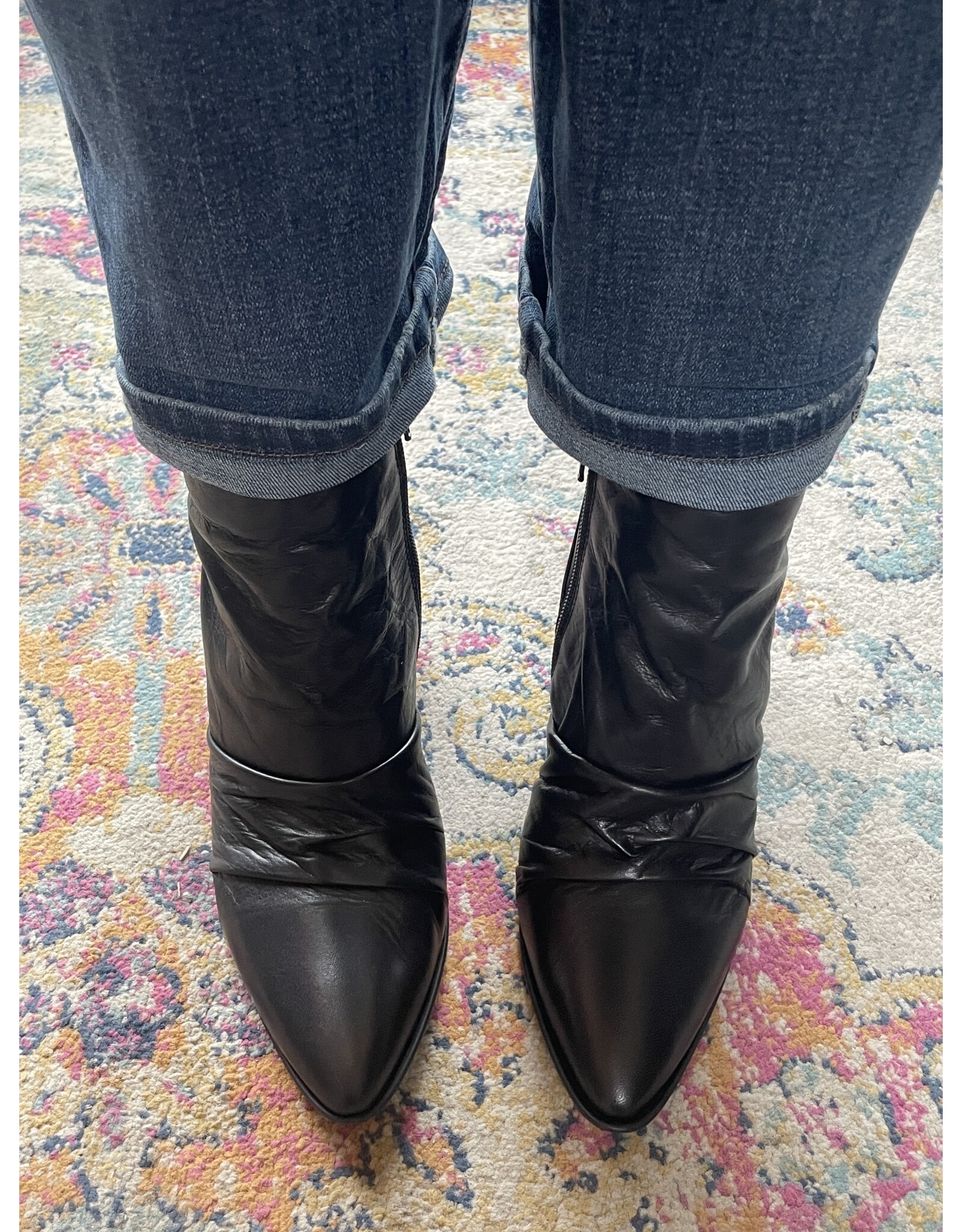 Miz Mooz Miz Mooz - Jeanie (Black)