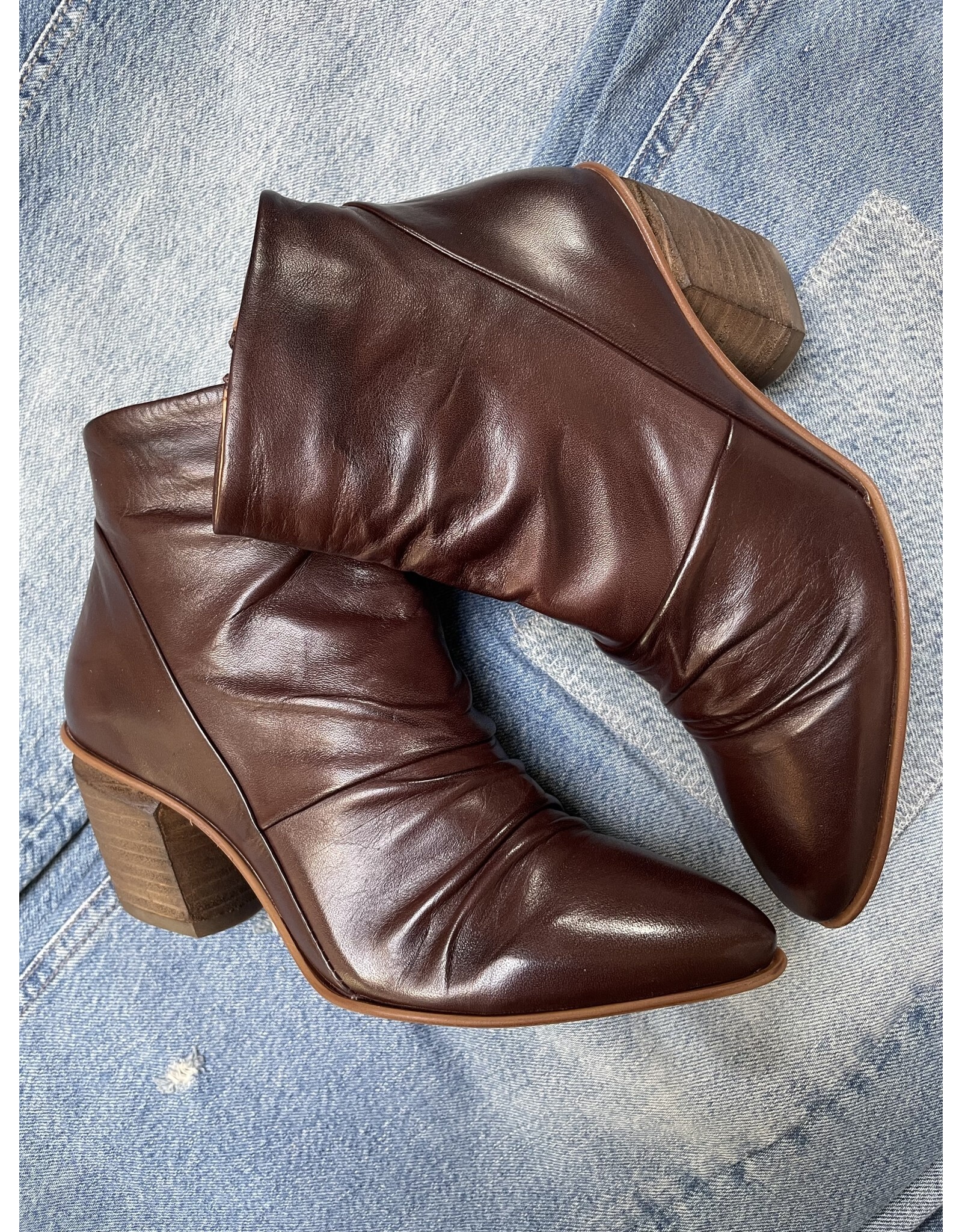 Miz Mooz Miz Mooz - Jeanie (Brown)