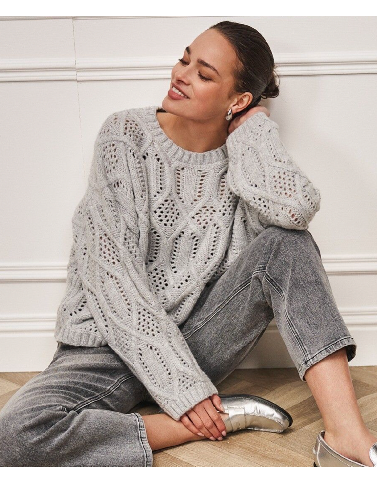 EsQualo Esqualo - Boxy Cable Knit Sweater (Light Grey)