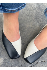 Django and Juliette Django & Juliette - Bavari (Black Almond Leather)