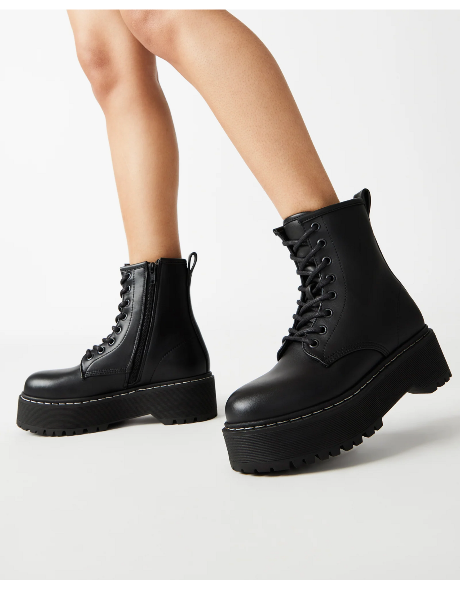 Steve Madden Steve Madden - Betty (Black PU)