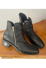 Django and Juliette Django & Juliette - Foshan (Black Leather)