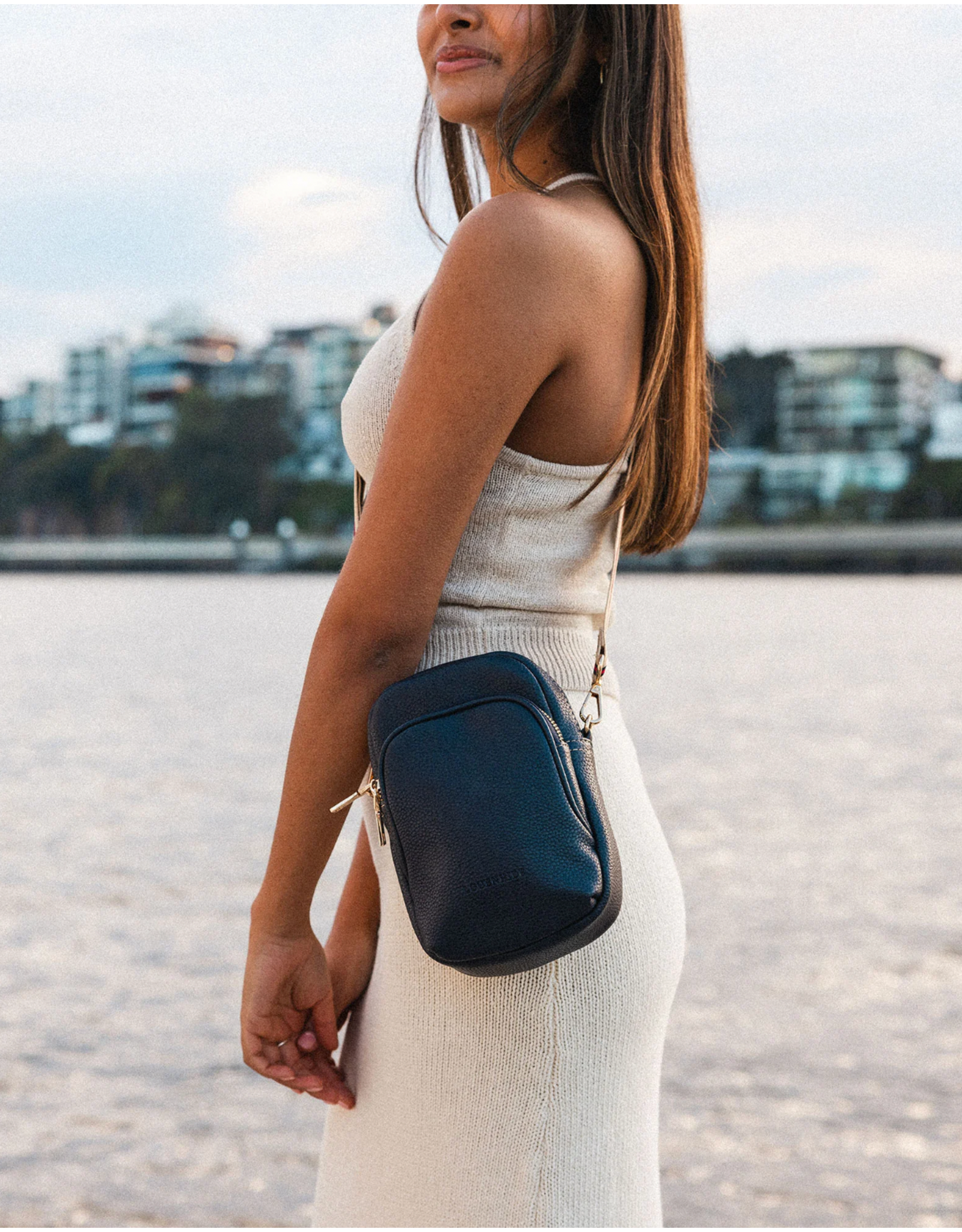 Louenhide Louenhide - Java Phone Bag (Navy)