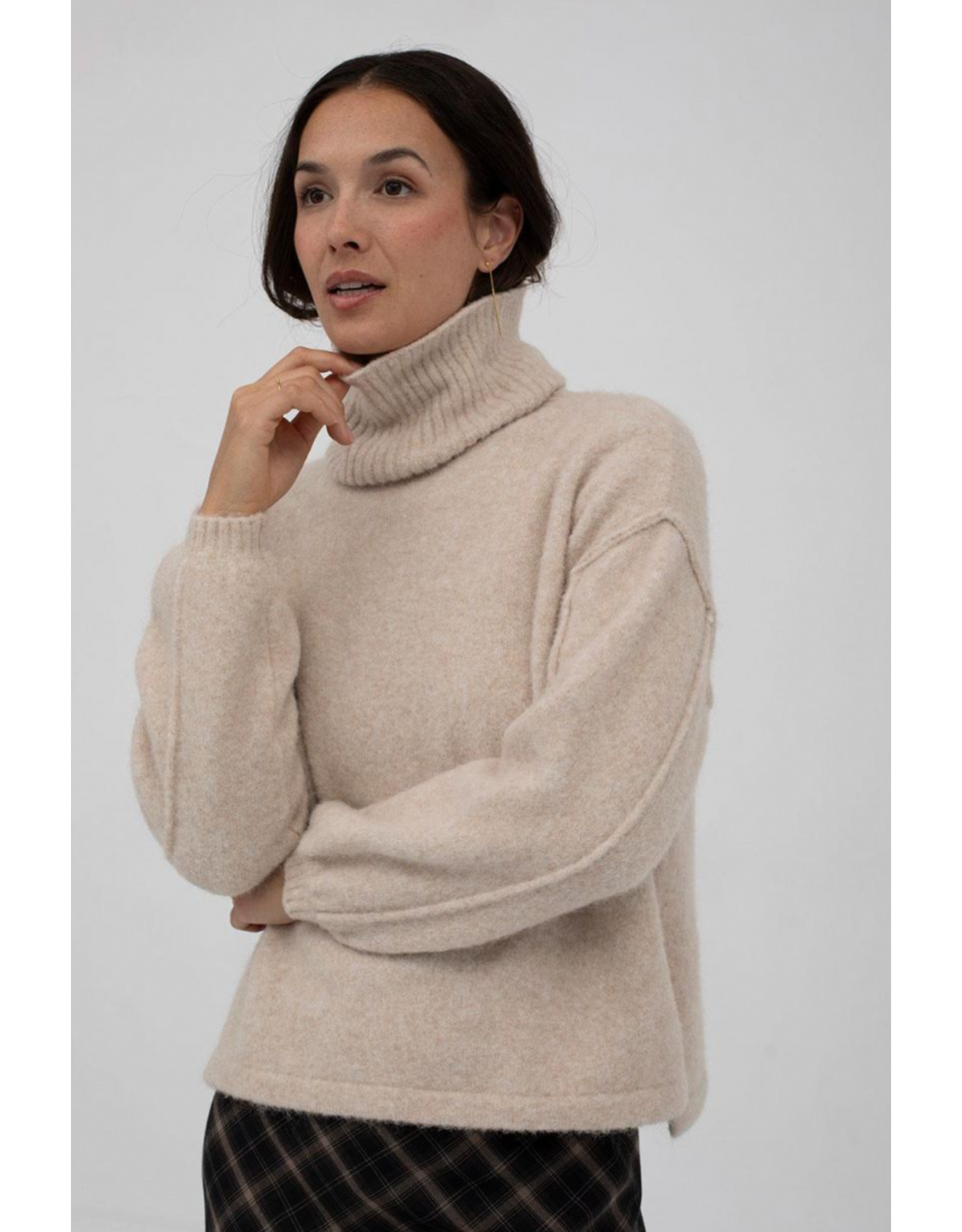 Mus & BomBon Mus & BomBon - Alajuela Rollneck Jumper (Beige)