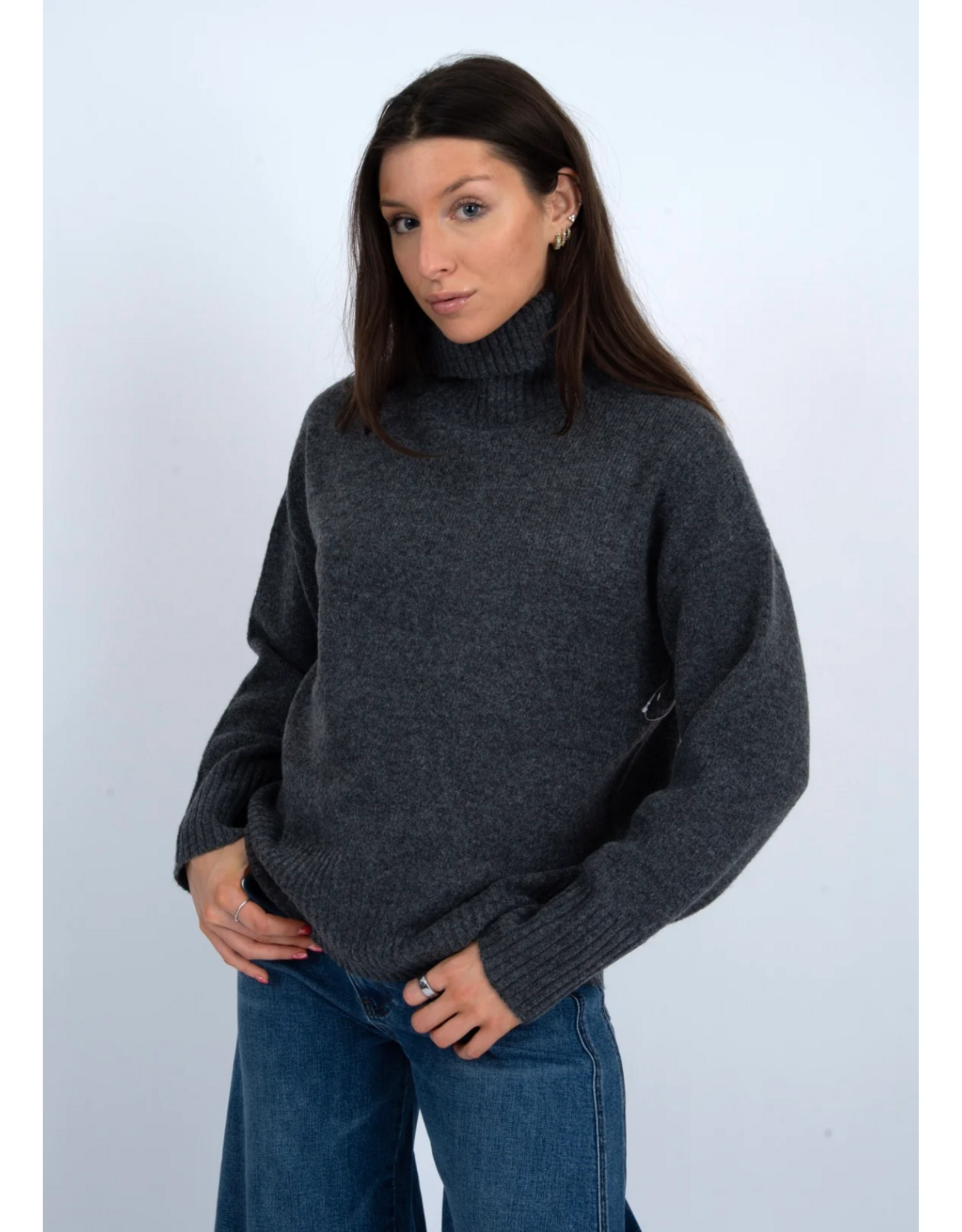 RD Style RD Style - Lucelita Turtleneck Pullover (Coal)