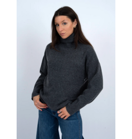 RD Style RD Style - Lucelita Turtleneck Pullover (Coal)