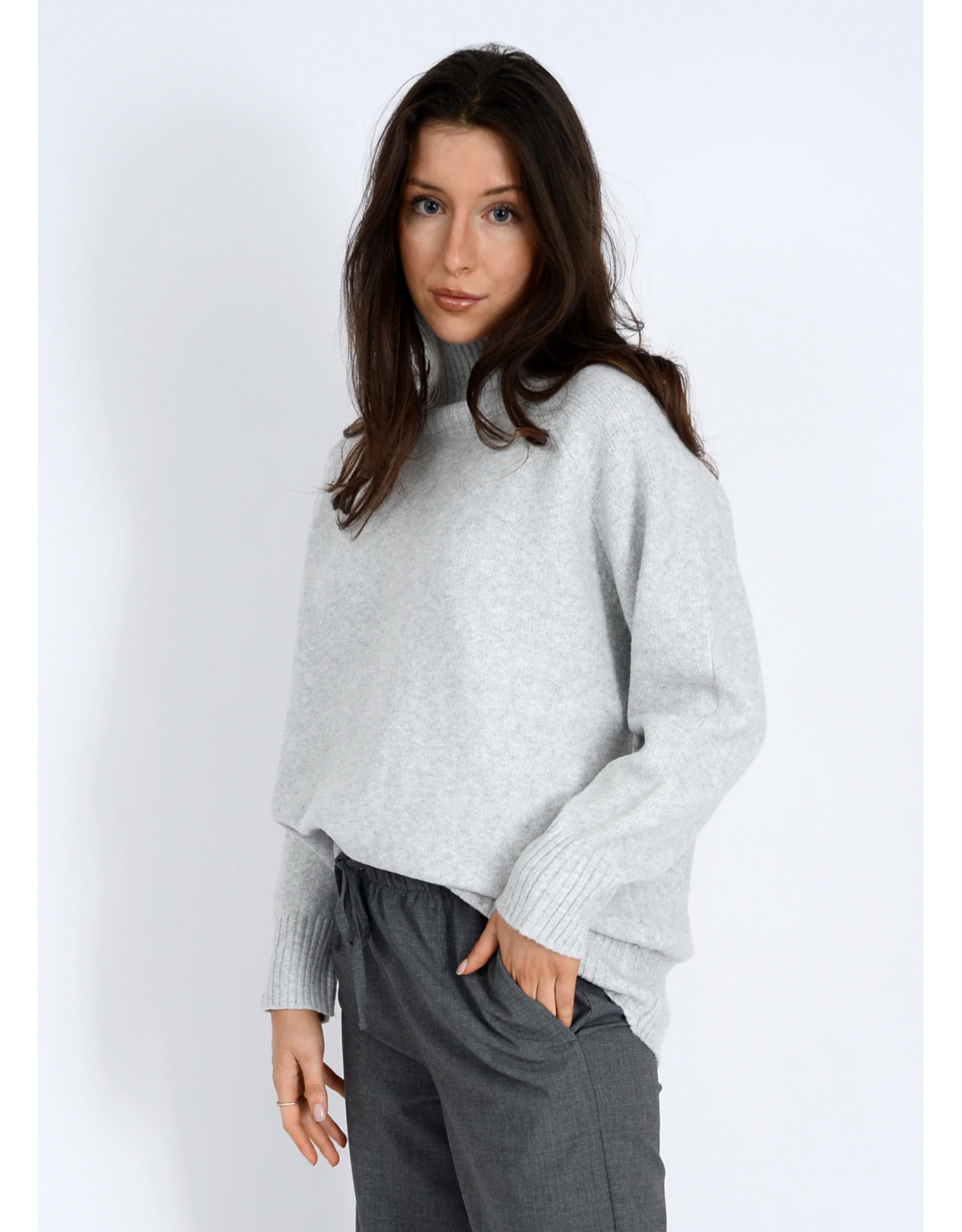 RD Style RD Style - Anthousa Mock Neck Pullover (Dove Grey)