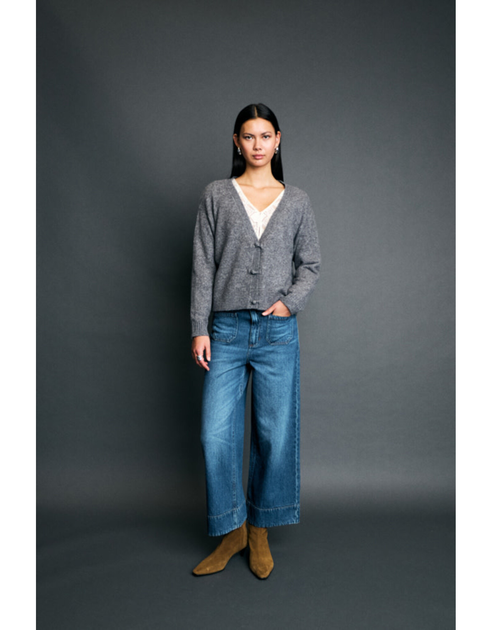 ICHI ICHI - Dasila V Neck Cardigan (Dark Grey)