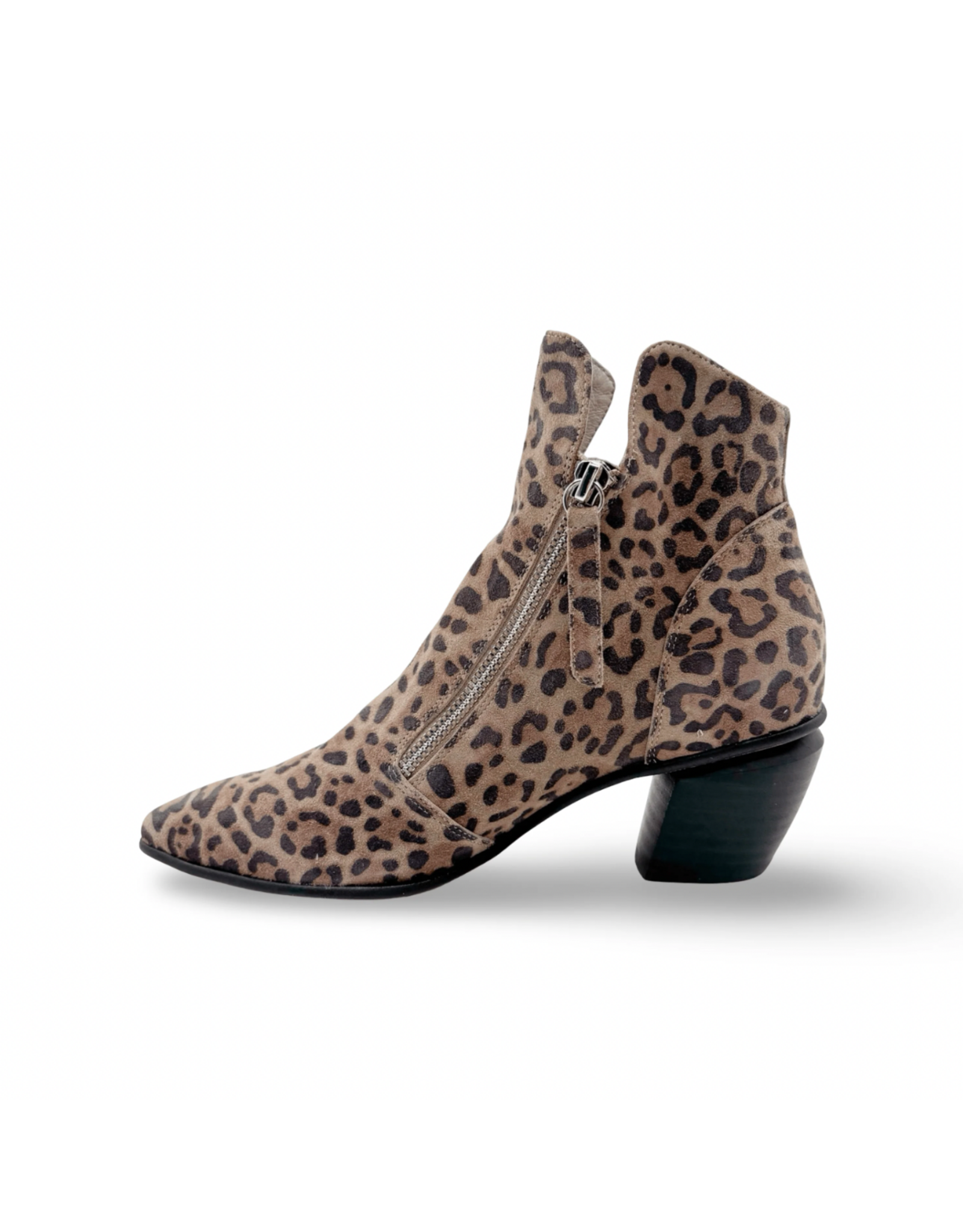 Django and Juliette Django & Juliette - Jazzy (Taupe Leopard / Black Suede)