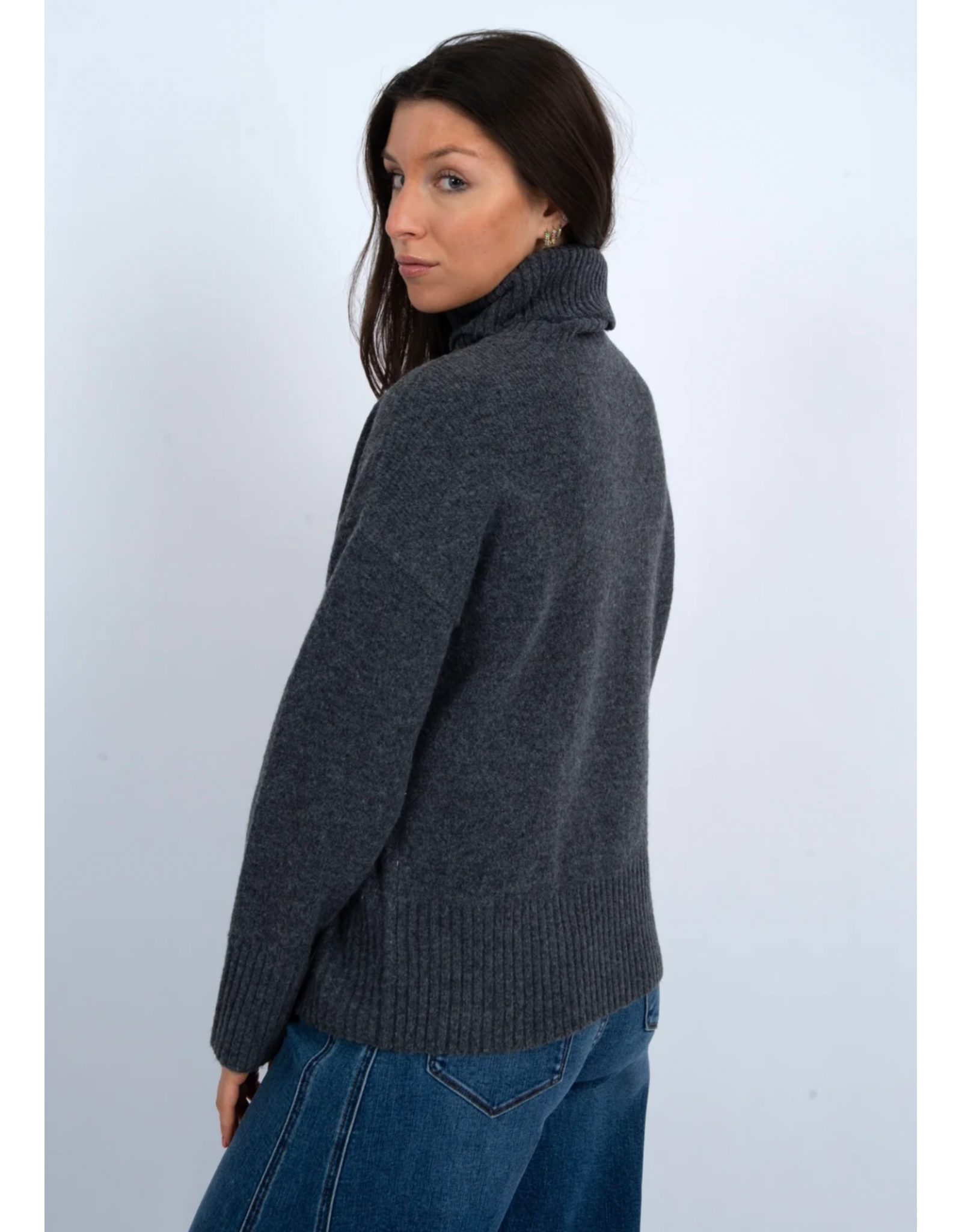RD Style RD Style - Lucelita Turtleneck Pullover (Coal)