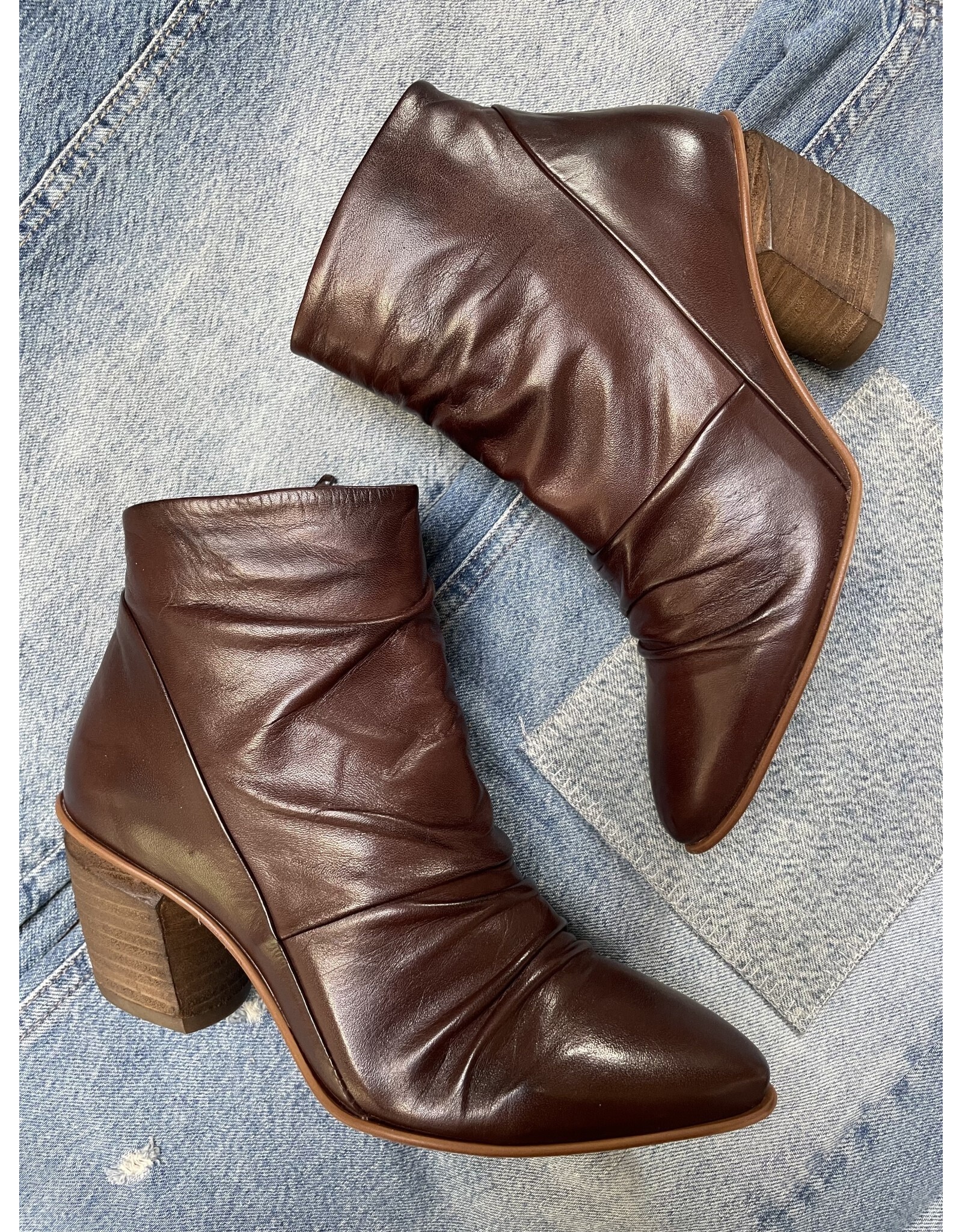 Miz Mooz Miz Mooz - Jeanie (Brown)