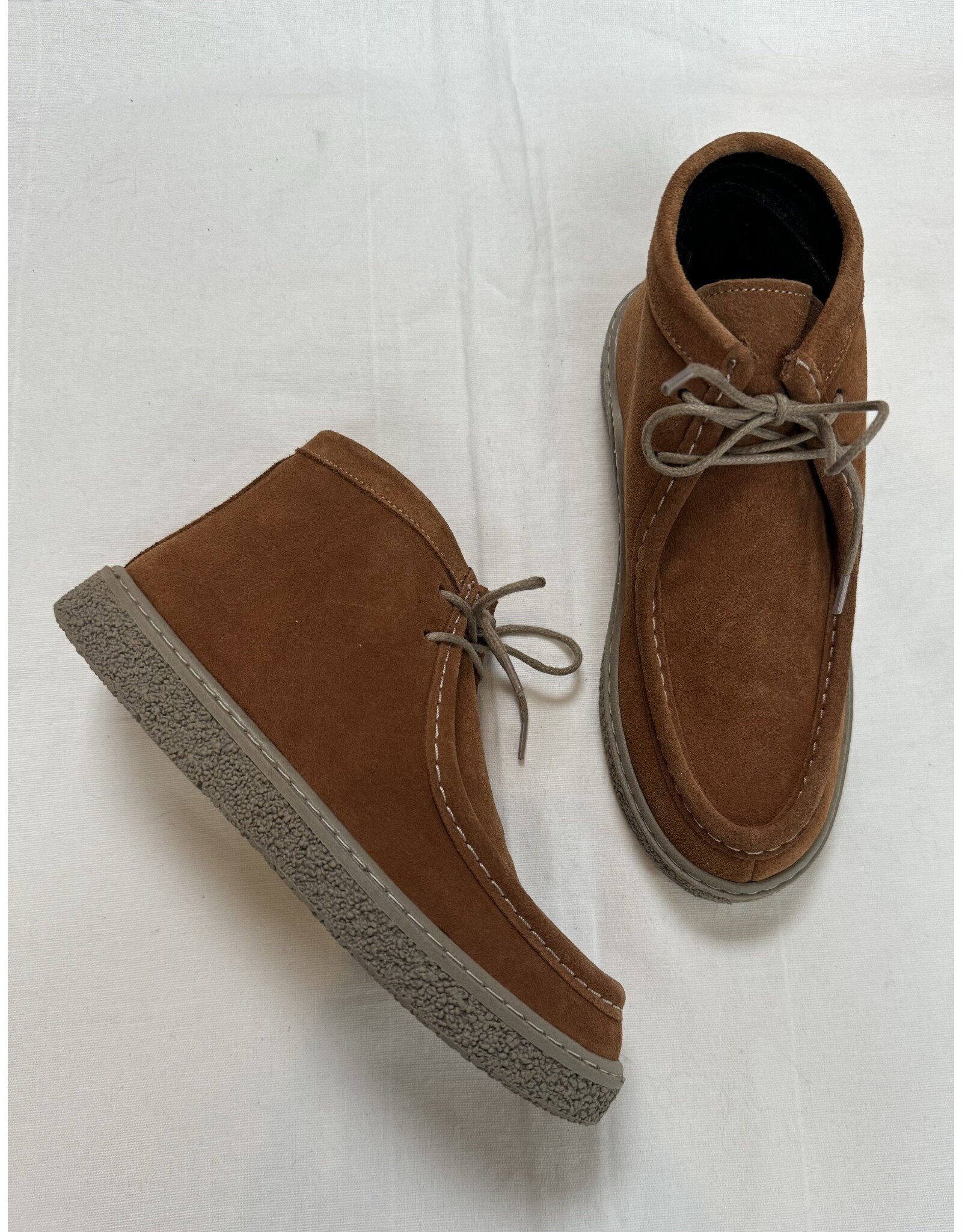 Tyche Tyche - Moody (Tobacco Suede)