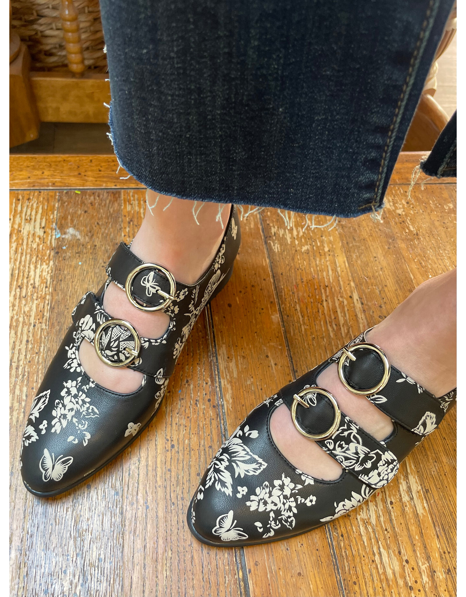 Django and Juliette Django & Juliette - Gifth (Black / Milk Floral Leather)